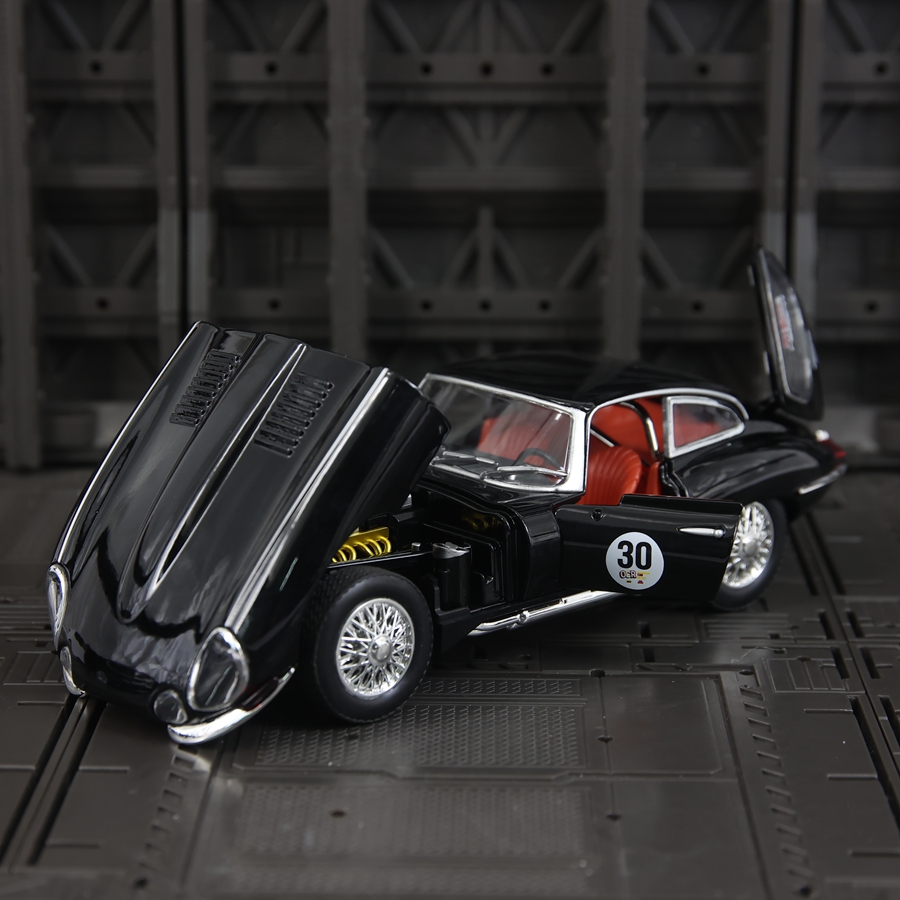 1: 24 Simulation Jaguar E-Type - огляд і ціна Car Care